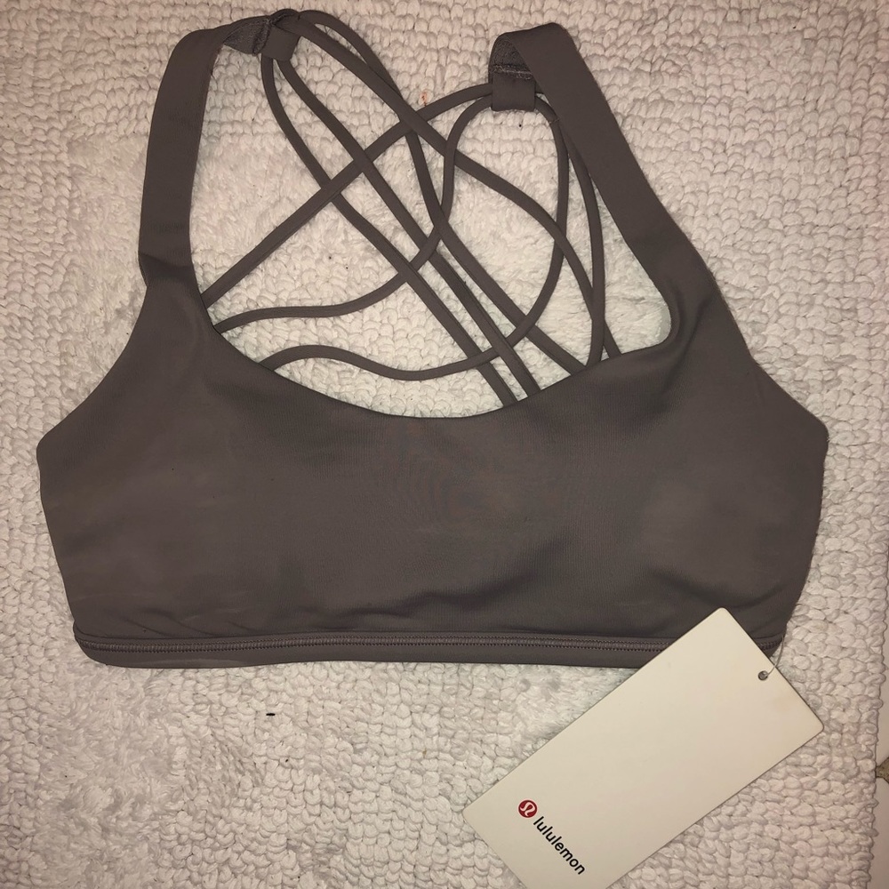 Lululemon sports bra
